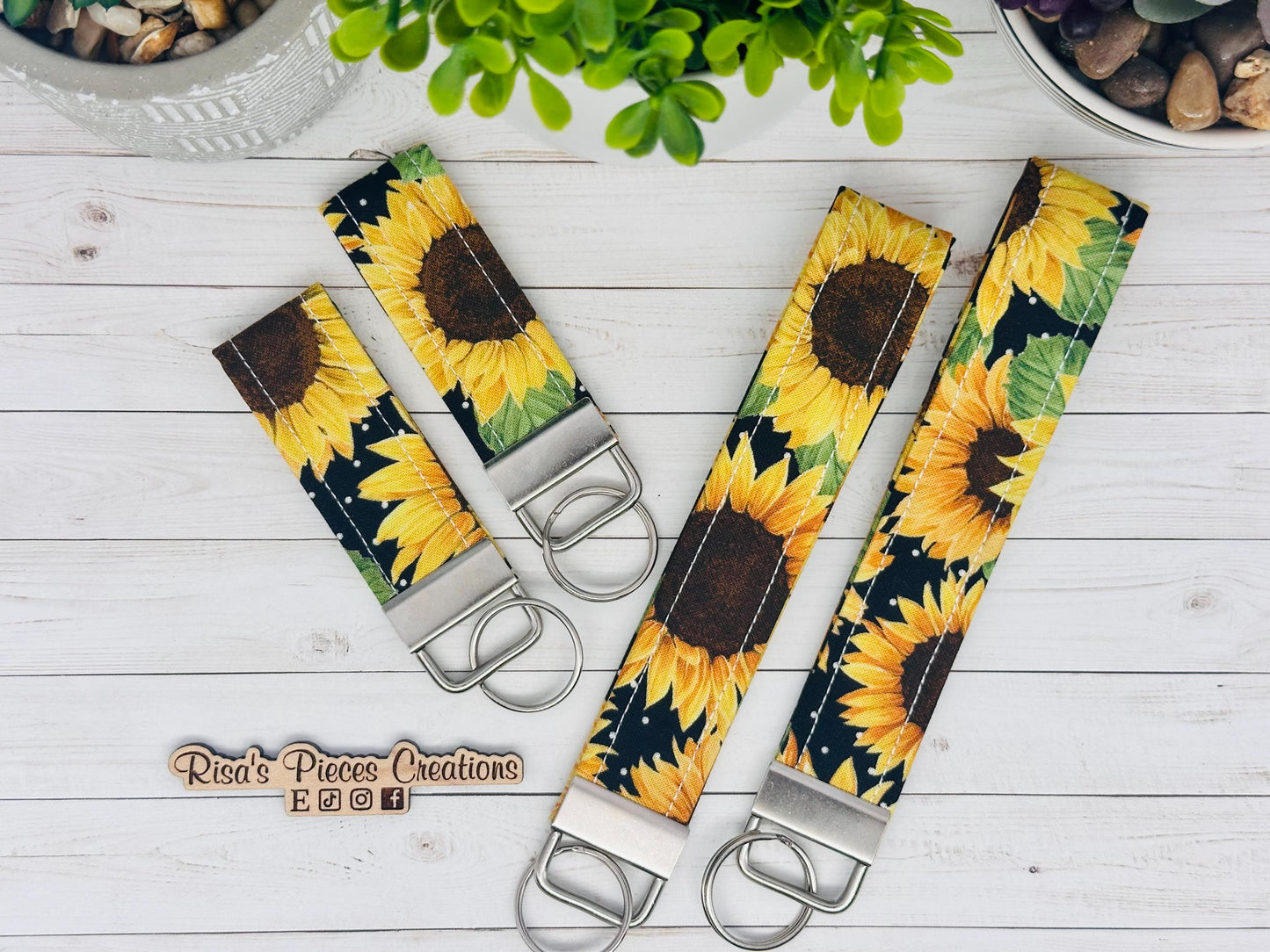 Sunflower key fob and wristlet, Keychain gift for best friend, Stocking Stuffer Ideas, Floral Keyring, for New Drivers, Mothers Day for mom