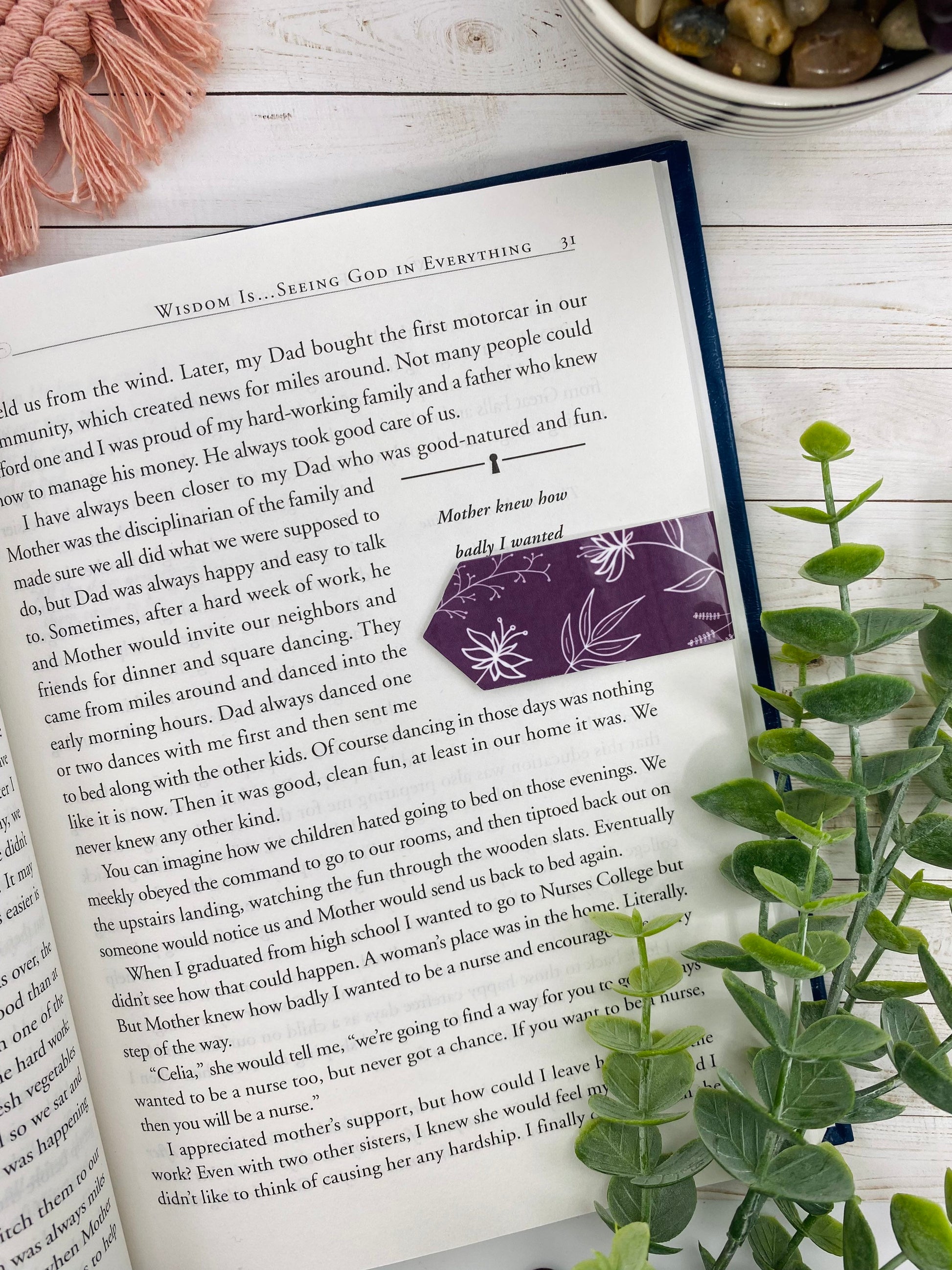 Gnomes and Poinsettias Magnetic Bookmarks, Stocking Stuffer for mom, Best friend christmas gift for her, secret santa winter gift for reader