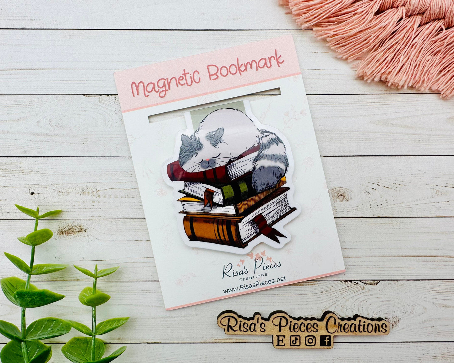 Cat and Books Magnetic Bookmark, Reading Accessory, Planner Clip, Birthday Gift, Stocking Stuffer for Cat Lover, Cute Gift for Book Lover