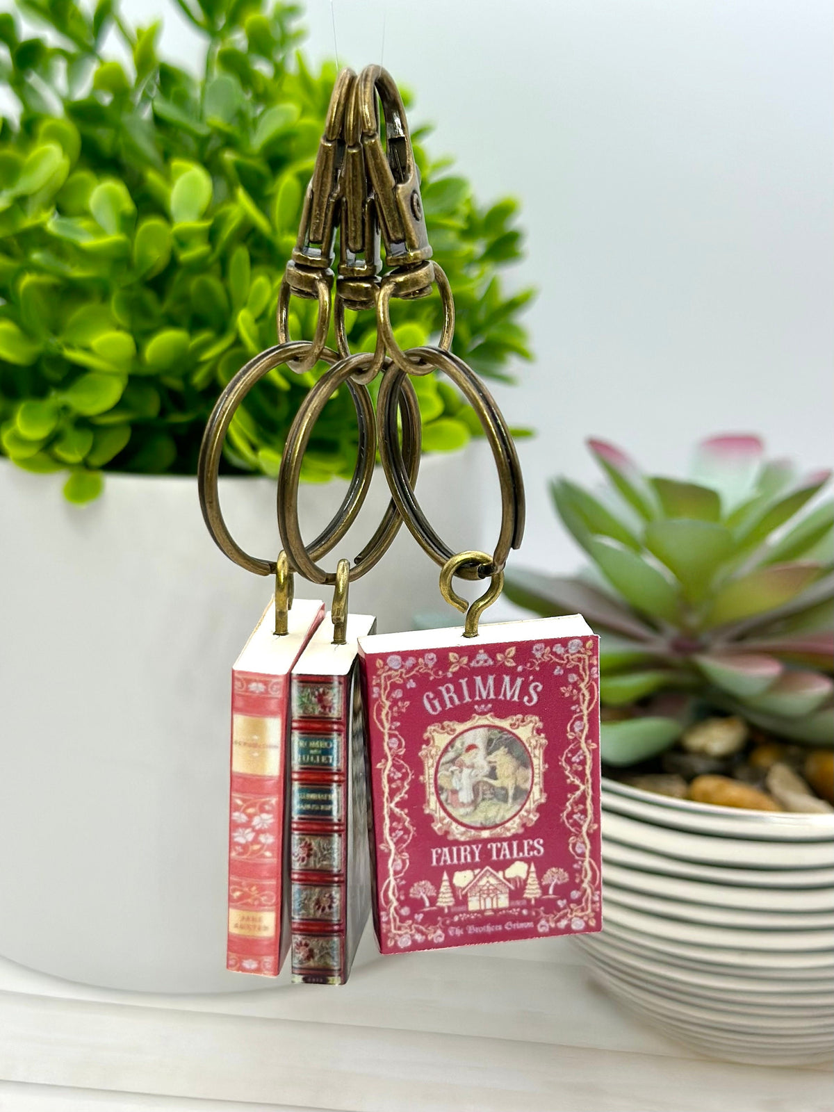 Mini Book Keychain or Magnet Gift for Reader, Book Club Gift for Friend, Book Lover Bibliophile Key ring, Tiny books, Dollhouse Books 1:6
