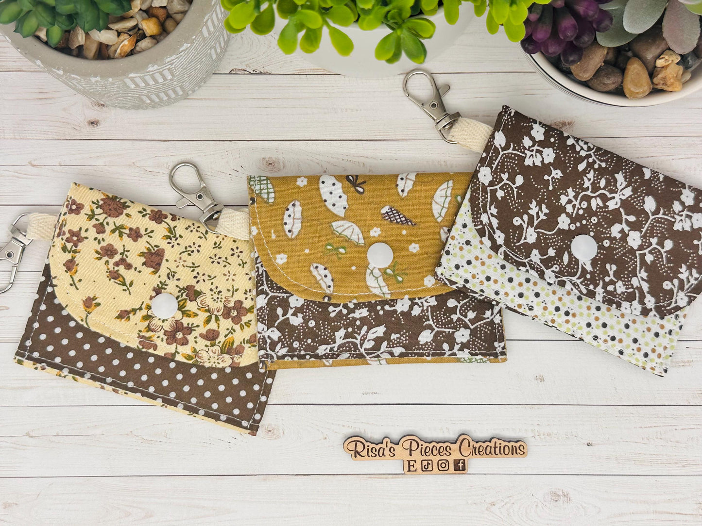 Brown Floral mini keychain wallet, Clip on card wallet with pockets, lanyard coin purse for her, gift for daughter, nurse stocking stuffers