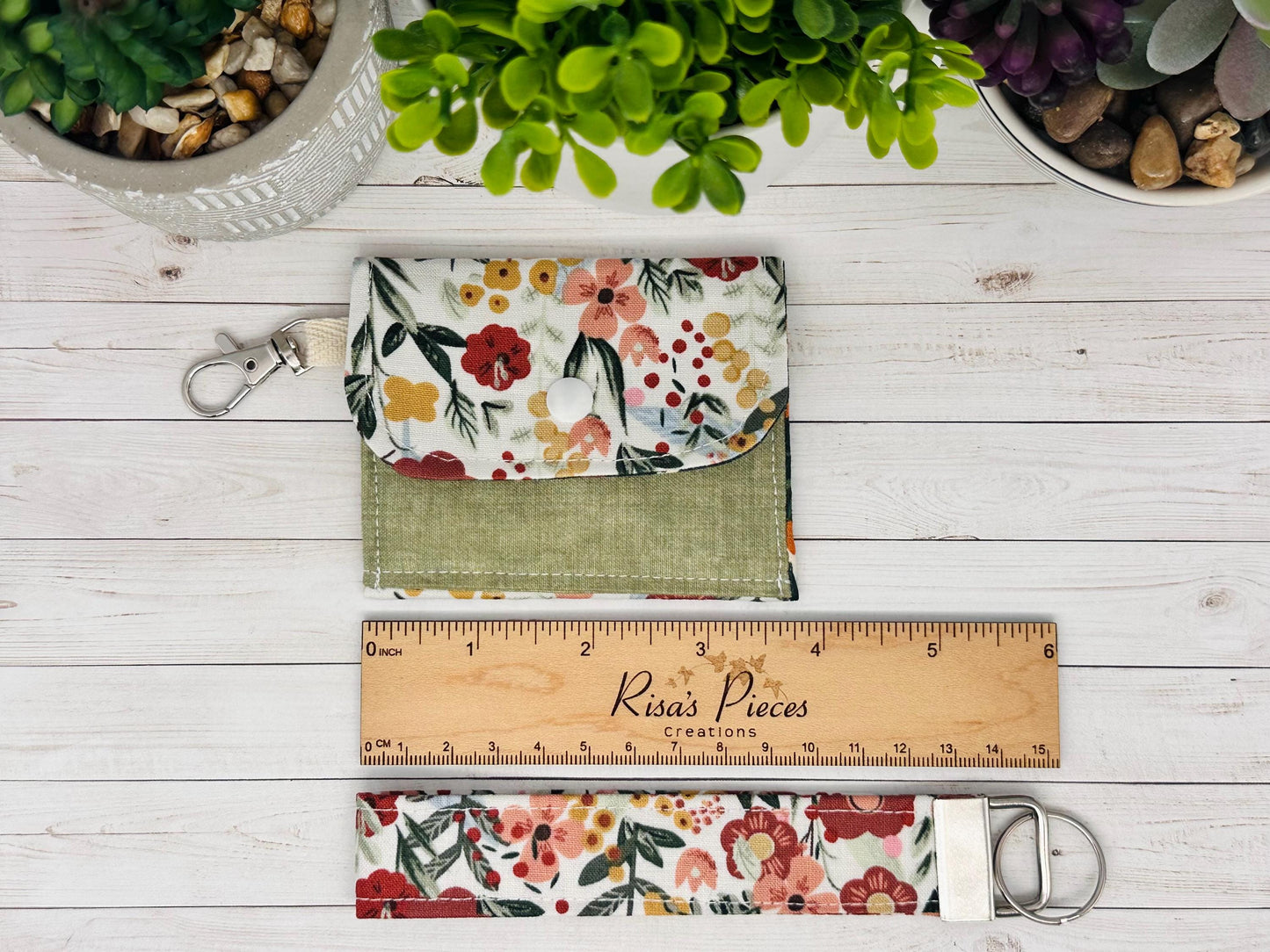 Green Floral mini keychain wallet, Clip on card wallet with pockets, lanyard coin purse for her, gift for daughter, stocking stuffer for Mom