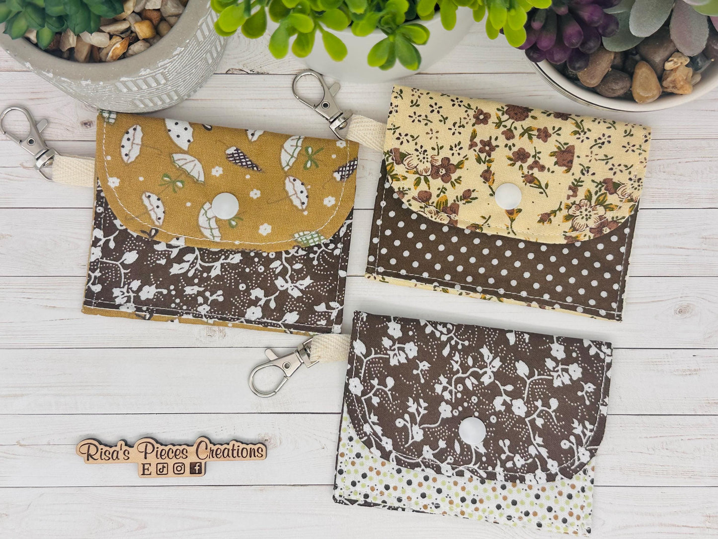 Brown Floral mini keychain wallet, Clip on card wallet with pockets, lanyard coin purse for her, gift for daughter, nurse stocking stuffers