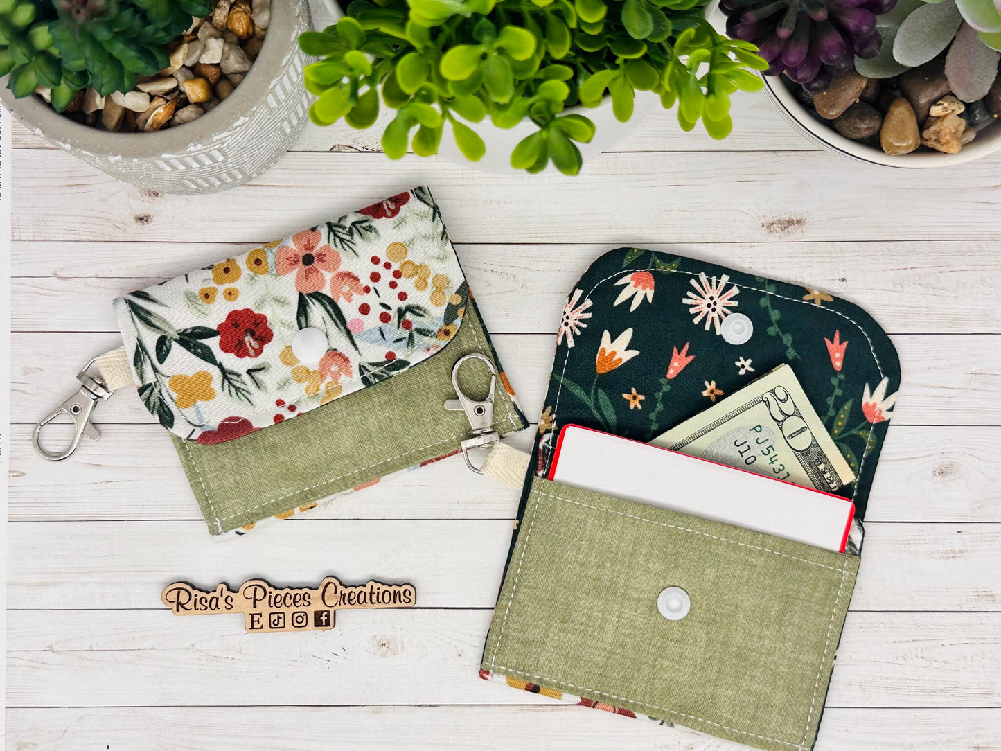 Green Floral mini keychain wallet, Clip on card wallet with pockets, lanyard coin purse for her, gift for daughter, stocking stuffer for Mom
