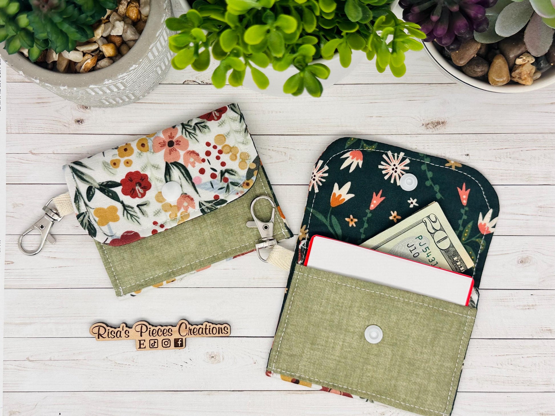 Green Floral mini keychain wallet, Clip on card wallet with pockets, lanyard coin purse for her, gift for daughter, stocking stuffer for Mom