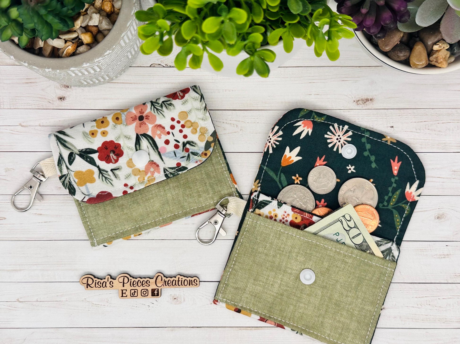 Green Floral mini keychain wallet, Clip on card wallet with pockets, lanyard coin purse for her, gift for daughter, stocking stuffer for Mom