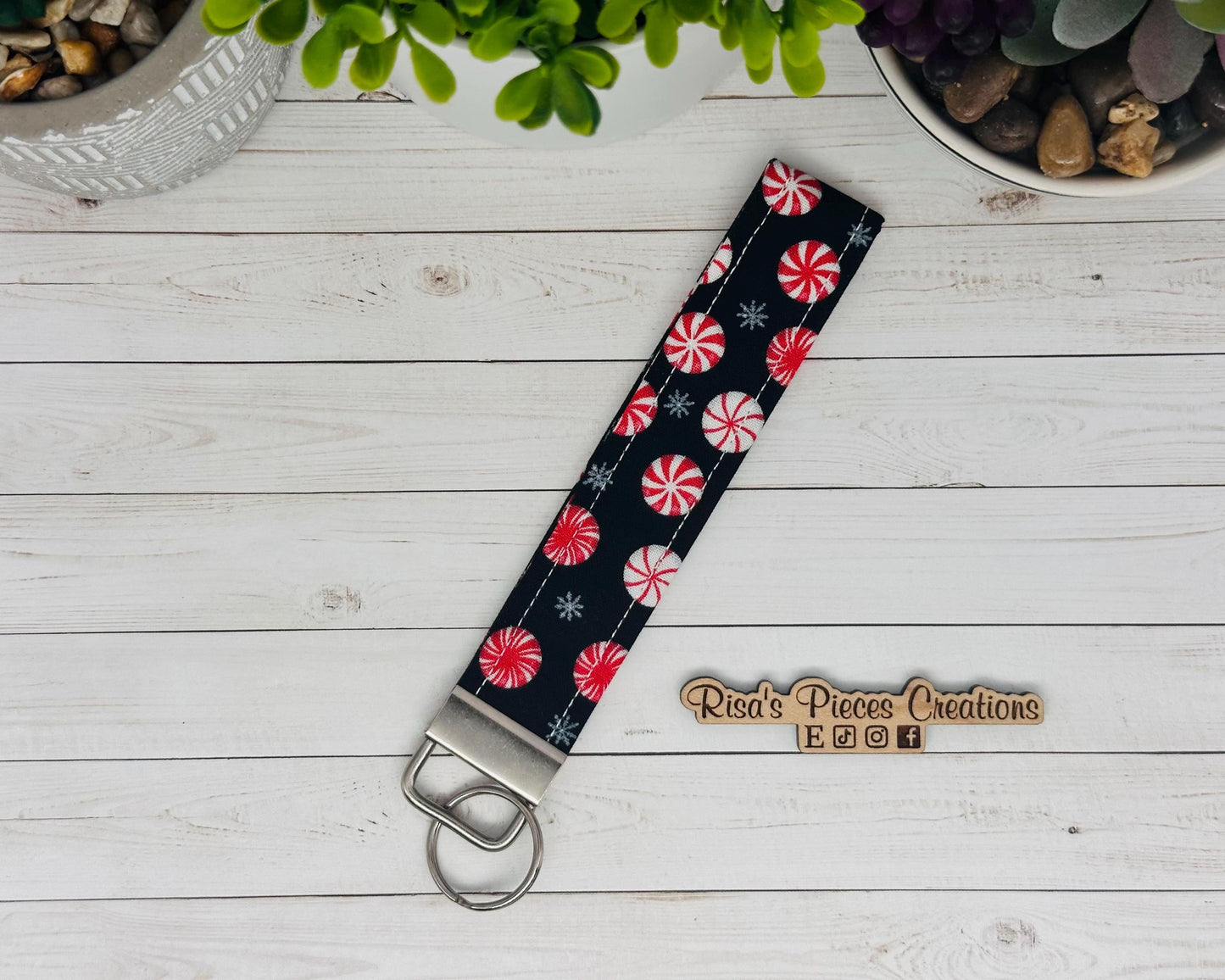 Peppermint key fob and wristlet, Keychain gift for best friend, Stocking Stuffer Ideas, Keyring for New Driver, Christmas gift for teachers