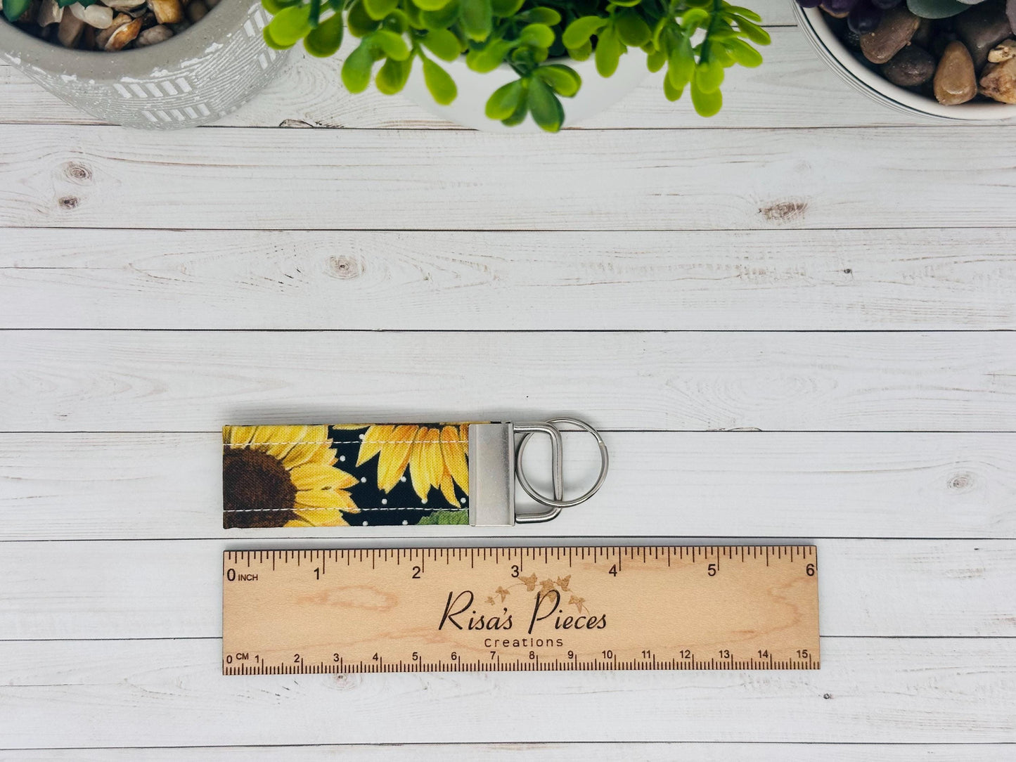 Sunflower key fob and wristlet, Keychain gift for best friend, Stocking Stuffer Ideas, Floral Keyring, for New Drivers, Mothers Day for mom