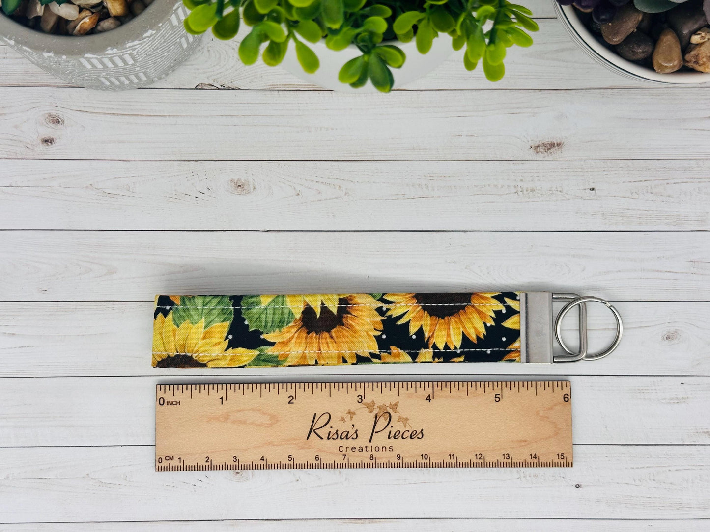 Sunflower key fob and wristlet, Keychain gift for best friend, Stocking Stuffer Ideas, Floral Keyring, for New Drivers, Mothers Day for mom